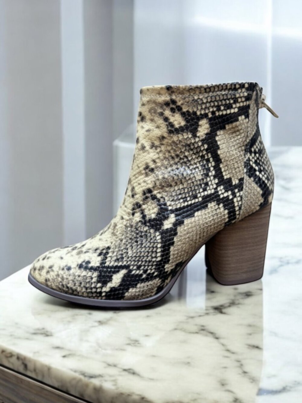 NWT Avery Heeled Bootie Embossed Snake - size 37